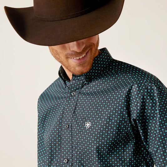 ARIAT LS SHRT FITTED GRN/BLK PRNT